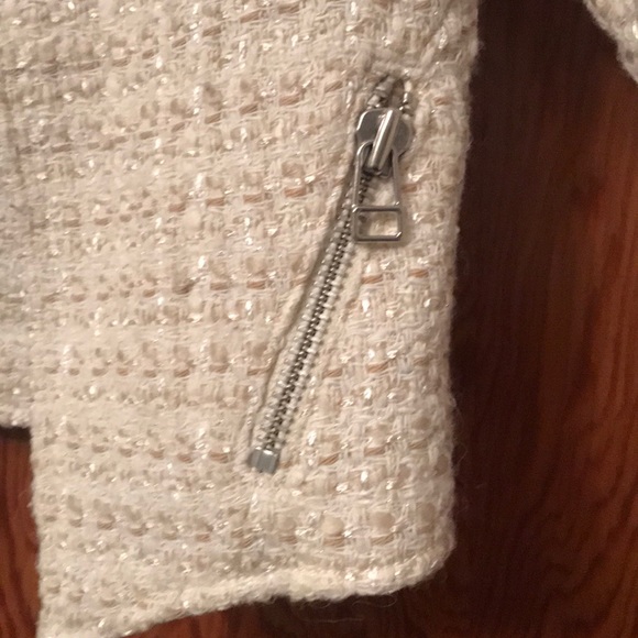 Vest - Picture 2 of 5